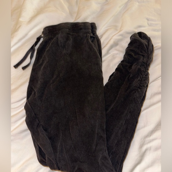 Talulah | charcoal ribbed jogger lounge pants - Picture 1 of 3